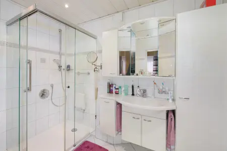 Badezimmer Erdgeschossder Immobilien: Gepflegtes Einfamilienhaus im Ortskern (Foto)