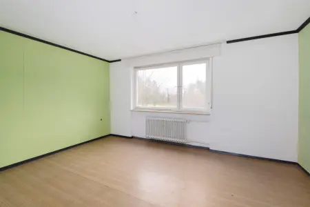 Schlafzimmer UGder Immobilien: Sanierungsbedürftiges Platzwunder für mehrere Generationen oder Großfamilie! (Foto)