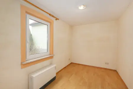 Zimmer EGder Immobilien: Platz für Natur, Ruhe und Gestaltung - Historisches Haus mit viel Potenzial! (Foto)