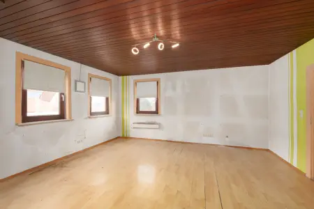 Zimmer EGder Immobilien: Platz für Natur, Ruhe und Gestaltung - Historisches Haus mit viel Potenzial! (Foto)