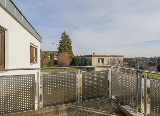 Balkon EGder Immobilien: Flachdachbungalow in bester Lage! (Foto)