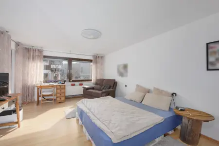 Zimmer UGder Immobilien: Flachdachbungalow in bester Lage! (Foto)