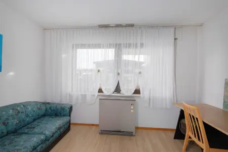 Zimmer UGder Immobilien: Flachdachbungalow in bester Lage! (Foto)
