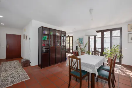 Essbereich OG der Immobilie: Wohnen wie im eigenen Haus – Ihre Maisonette mit großem Garten (Foto)