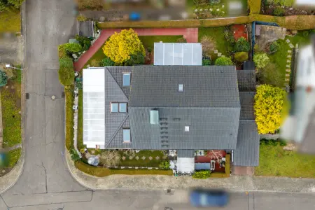 Luftansichtder Immobilien: Familienschatz Hideaway + ca. 55 m² Einliegerwohnung! (Foto)