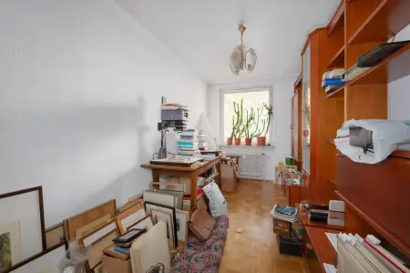 Schlafzimmer der Immobilie: Ihre Kapitalanlage in gefragter Lage!
4-Zimmerwohnung mit Tiefgaragenstellplatz-Ideal für Studenten! (Foto)