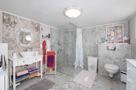 Badezimmer im EG