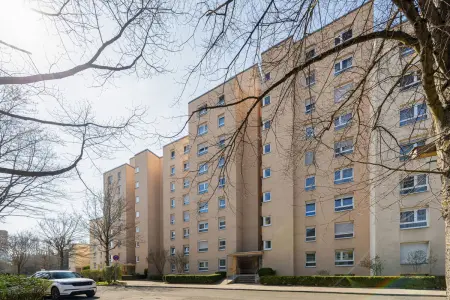 Tilsiter Str. der Immobilien: Seniorengerechte und sehr gepflegte 3-Zimmerwohnung mit Balkon und Stellplatz! (Foto)