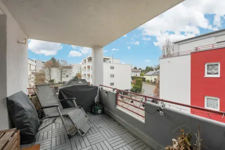 Balkon der Immobilie: Rod-Gebiet Tolle 3-Zimmer-ETW mit tollem Balkon und Garage auf Erbbaugrundstück! (Foto)
