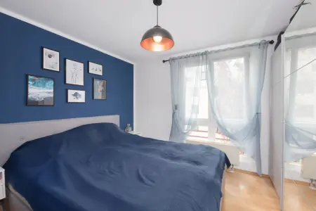 Schlafzimmerder Immobilien: Top-Lage! Sonnige 3-Zimmer-ETW mit tollem Balkon und Garage auf Erbbaugrundstück! (Foto)
