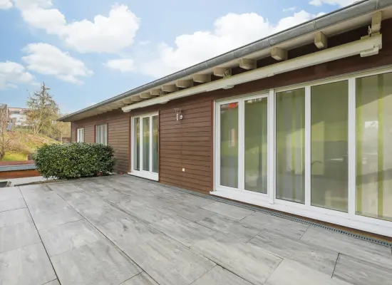 Terrasse OGder Immobilien: Charmantes 2-Familienhaus in Remchingen-Wilferdingen (Foto)