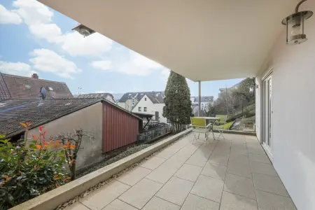 Terrasse EGder Immobilien: Charmantes 2-Familienhaus in Remchingen-Wilferdingen (Foto)