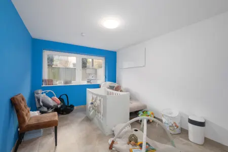 Kinderzimmerder Immobilien: Versteckter Wohntraum – Gemütliche Souterrainwohnung mit Wohlfühlgarantie (Foto)