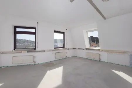 Büroflächeder Immobilien: Über den Dächern von Pforzheim arbeiten! (Foto)