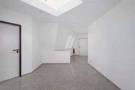 Eingangsbereichder Immobilien: Über den Dächern von Pforzheim arbeiten! (Foto)