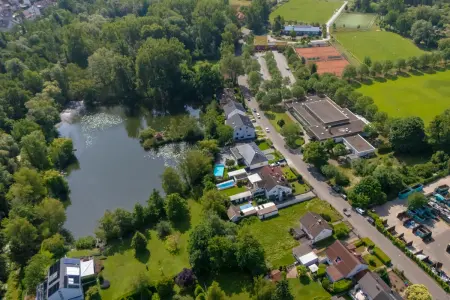Luftansicht mit Umgebung