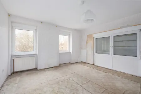 Zimmer (ehem. Laden) EGder Immobilien: Älteres Wohnhaus am Kurpark (Foto)