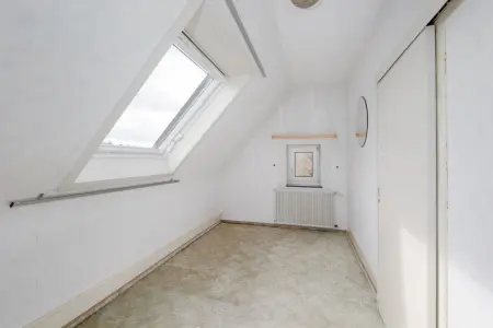 Ankleide DGder Immobilien: Älteres Wohnhaus am Kurpark (Foto)