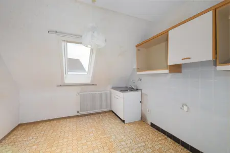 Küche/Zimmer DGder Immobilien: Älteres Wohnhaus am Kurpark (Foto)