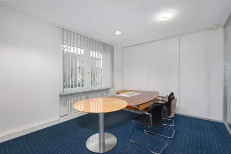Bürofläche EGder Immobilien: Vielseitige Gewerbeimmobilie mit großem Potenzial – Provisionsfrei für Käufer! (Foto)