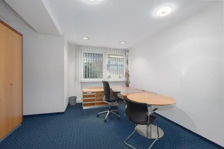 Bürofläche EGder Immobilien: Vielseitige Gewerbeimmobilie mit großem Potenzial – Provisionsfrei für Käufer! (Foto)