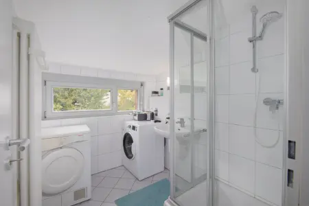 Badezimmer der Immobilie: Südwestsonne & Loftcharme – Ihr moderner Rückzugsort mit Charakter + Energieklasse A! (Foto)