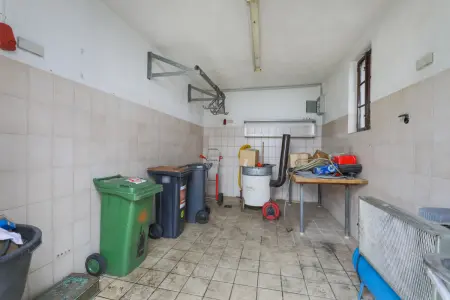 Raum Scheuneder Immobilien: Solides Haus mit zwei Wohneinheiten und Ausbaureserven (Foto)