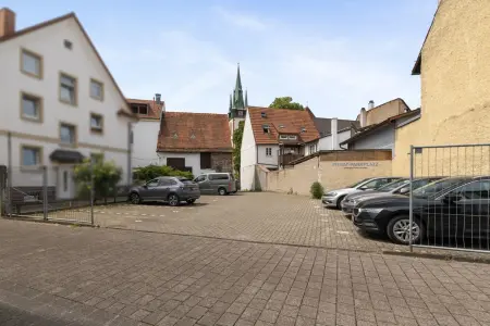Parkplatz Kelterstr. 19der Immobilien: Sichern Sie Ihre Zukunft!
Gewerbliche und wohnwirtschaftliche Gebäudemixtur im Herzen von Durlach (Foto)