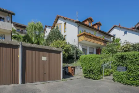 Straßenansicht der Immobilie: Familienfreundlich & charmant: Ihr Wohnglück in Bilfingen wartet! (Foto)