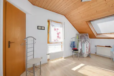 Zimmer DGder Immobilien: Familienfreundlich & charmant: Ihr Wohnglück in Bilfingen wartet! (Foto)