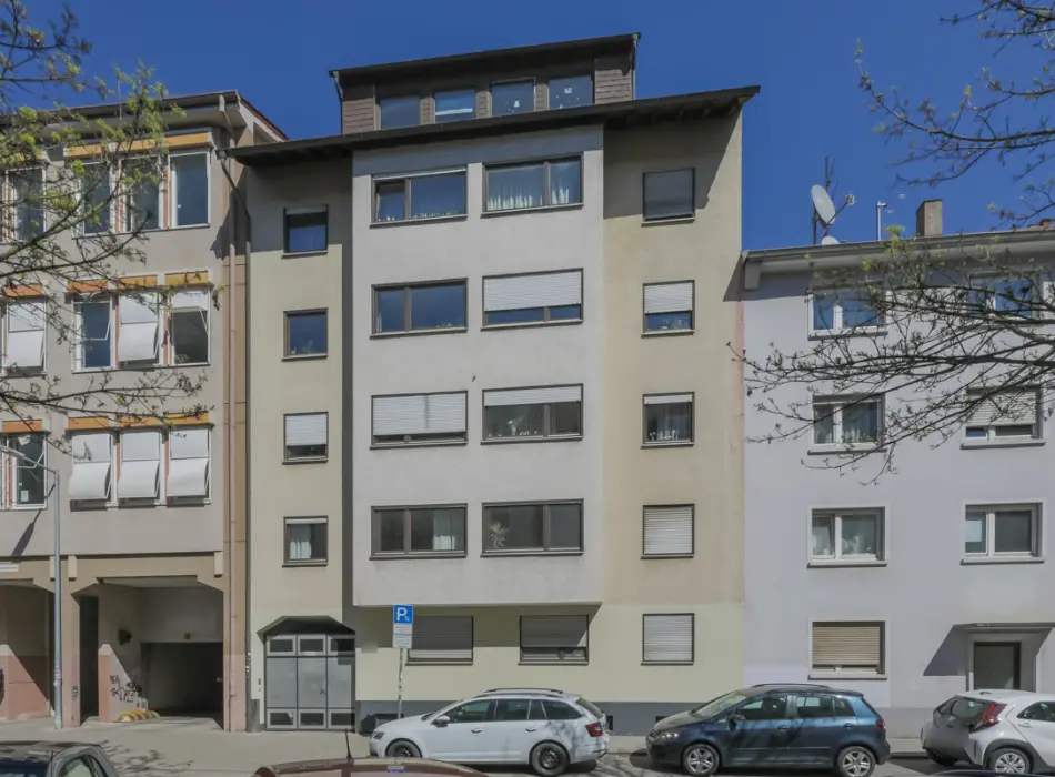 Straßenansichtder Immobilien: Gepflegte Wohnung in beliebter Stadtlage - inkl. Mieter! (Titelbild)