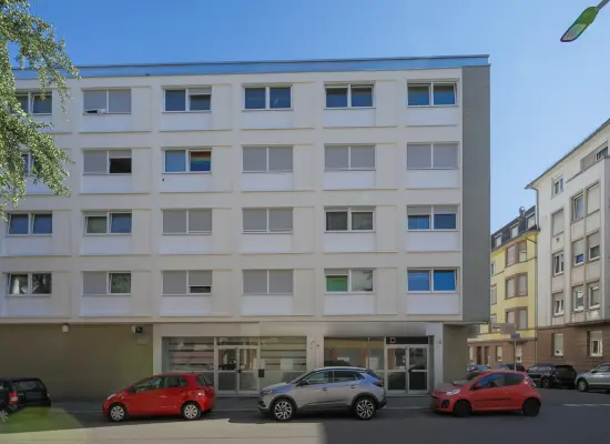 Straßenansicht der Immobilie: Vermietete 3-Zimmer-Etagenwohnung mit Loggia in Pforzheim-Nordstadt (Foto)