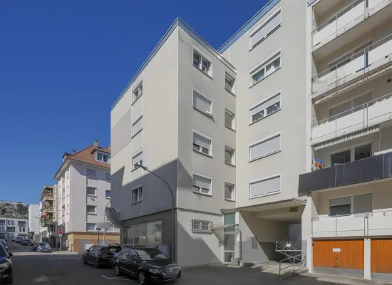 Straßenansicht der Immobilie: Vermietete 3-Zimmer-Etagenwohnung mit Loggia in Pforzheim-Nordstadt (Foto)