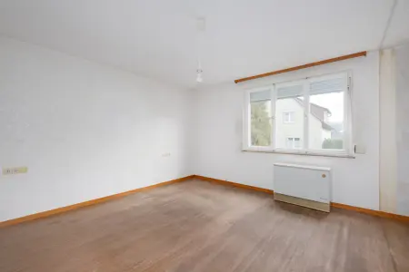 Schlafzimmer EGder Immobilien: Wohnhaus mit Potential (Foto)