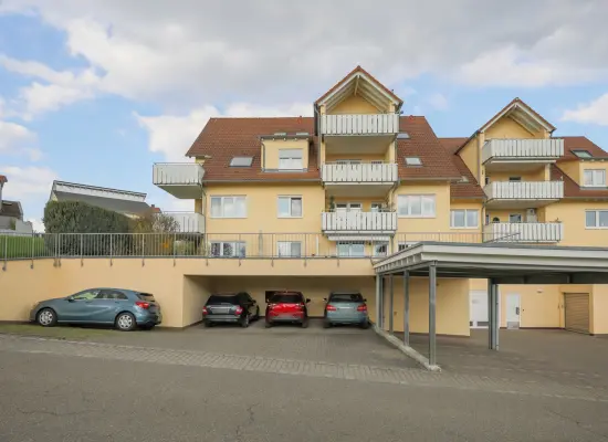 Straßenansichtder Immobilien: Für Eigennutzer oder Kapitalanleger! (Foto)
