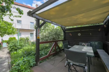 Freisitzder Immobilien: Heute für später kaufen: Elegante Stadthaus-Doppelhälfte mit Charme und schönem Garten! (Foto)