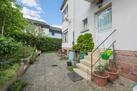 Terrasseder Immobilien: Heute für später kaufen: Elegante Stadthaus-Doppelhälfte mit Charme und schönem Garten! (Foto)
