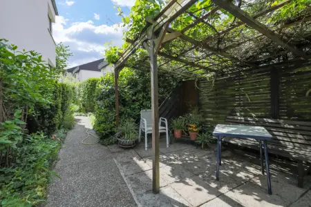 Freisitzder Immobilien: Heute für später kaufen: Elegante Stadthaus-Doppelhälfte mit Charme und schönem Garten! (Foto)