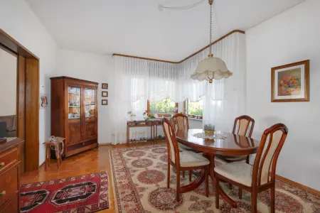 Esszimmer EGder Immobilien: Heute für später kaufen: Elegante Stadthaus-Doppelhälfte mit Charme und schönem Garten! (Foto)