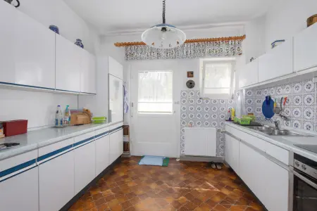 Küche EGder Immobilien: Heute für später kaufen: Elegante Stadthaus-Doppelhälfte mit Charme und schönem Garten! (Foto)