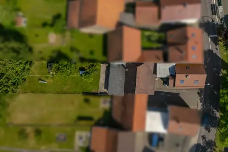 Luftansichtder Immobilien: Hier lebt Geschichte, hier beginnt Zukunft - Vielfalt unter zwei Dächern! (Foto)