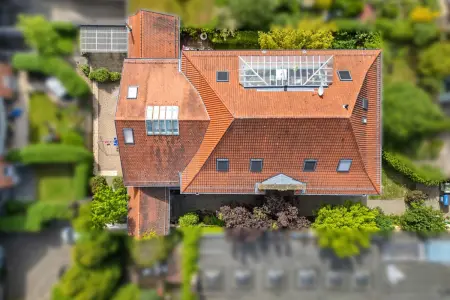 Luftbild der Immobilie: Himmlisch wohnen – ein architektonisches Meisterstück für Visionäre! (Foto)