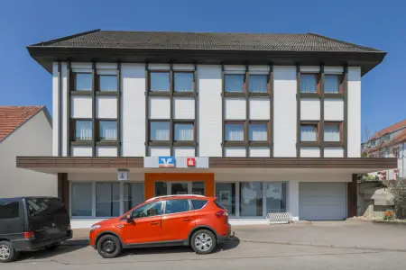 Straßenansicht der Immobilie: Ihr neuer Arbeitsplatz mit Wohlfühlcharakter! (Foto)