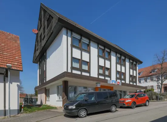 Straßenansichtder Immobilien: Ihr neuer Arbeitsplatz mit Wohlfühlcharakter! (Foto)