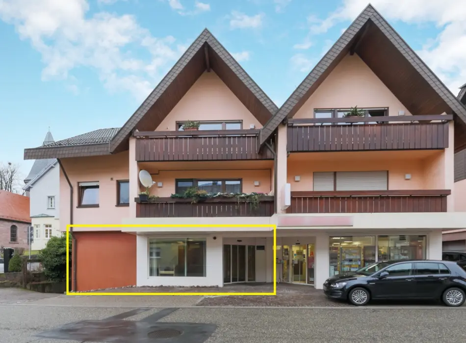 Gebäude - Frontansicht Gewerbeder Immobilien: Büro- / Ladenfläche in Engelsbrand (Titelbild)