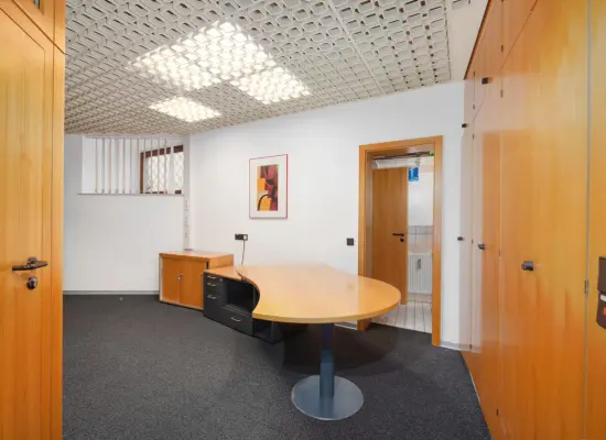 Gewerbe: Beratungsbereichder Immobilien: Büro- / Ladenfläche in Engelsbrand (Foto)