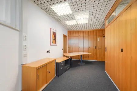 Gewerbe: Beratungsbereich der Immobilie: Büro- / Ladenfläche in Engelsbrand (Foto)