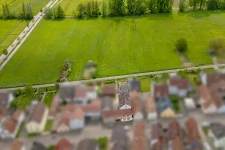 Luftansichtder Immobilien: Sicher investieren – flexibel bleiben: Ihr neues Zuhause oder Ihre Kapitalanlage mit Zukunft (Foto)