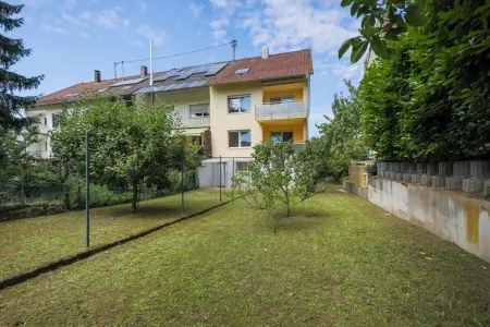 Rückansicht und Garten