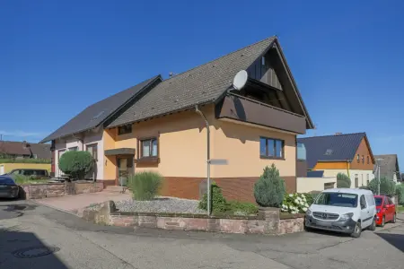 Straßenansicht der Immobilie: Ab auf's Land - hier lässt es sich Leben! (Titelbild)